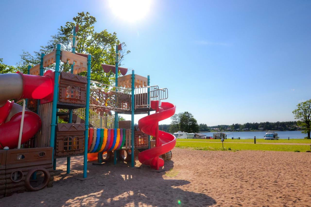 Kristinehamn Herrgardscamping & Stugor Zewnętrze zdjęcie